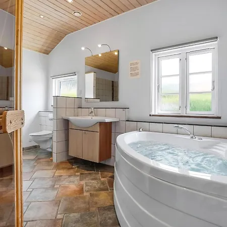 Дом отдыха Gorgeous In With Sauna *